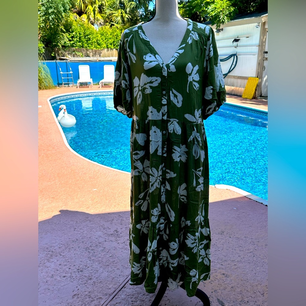 Sonoma linen blend Green floral midi dress with outton-up front & pockets